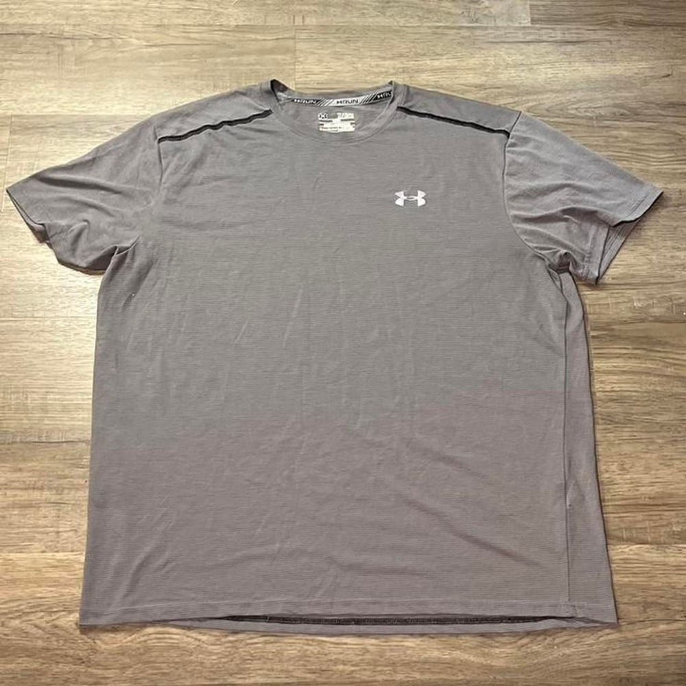 Under Armour Grey Run Fitted Heat Gear Sportswear Shirt size XL
